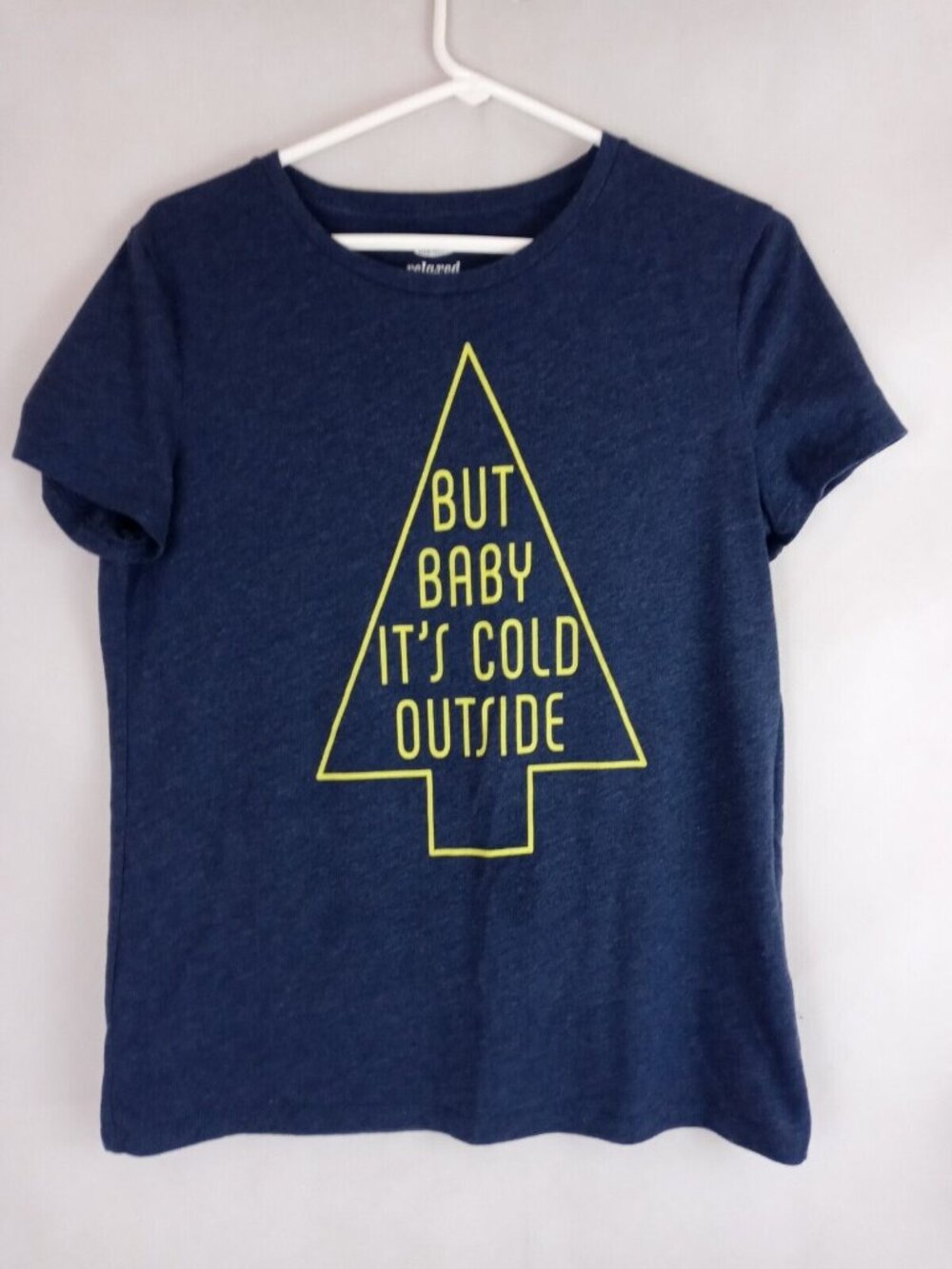 Old Navy Women’s Graphic T-Shirt “Baby It’s Cold Outside” Size Medium